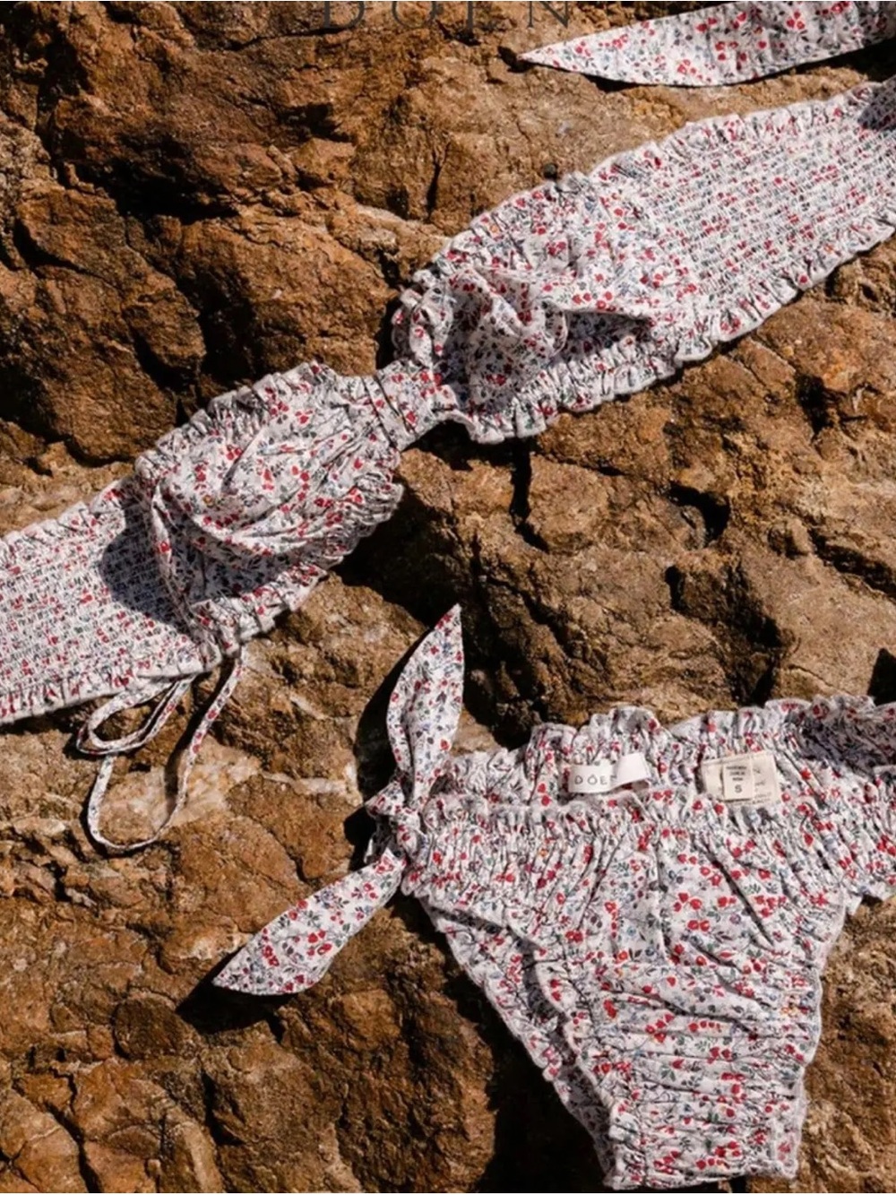 NWOT Doen Bikini Set size Medium - Soleil Style - Blue Floral Smocked and Tie - Picture 4 of 5